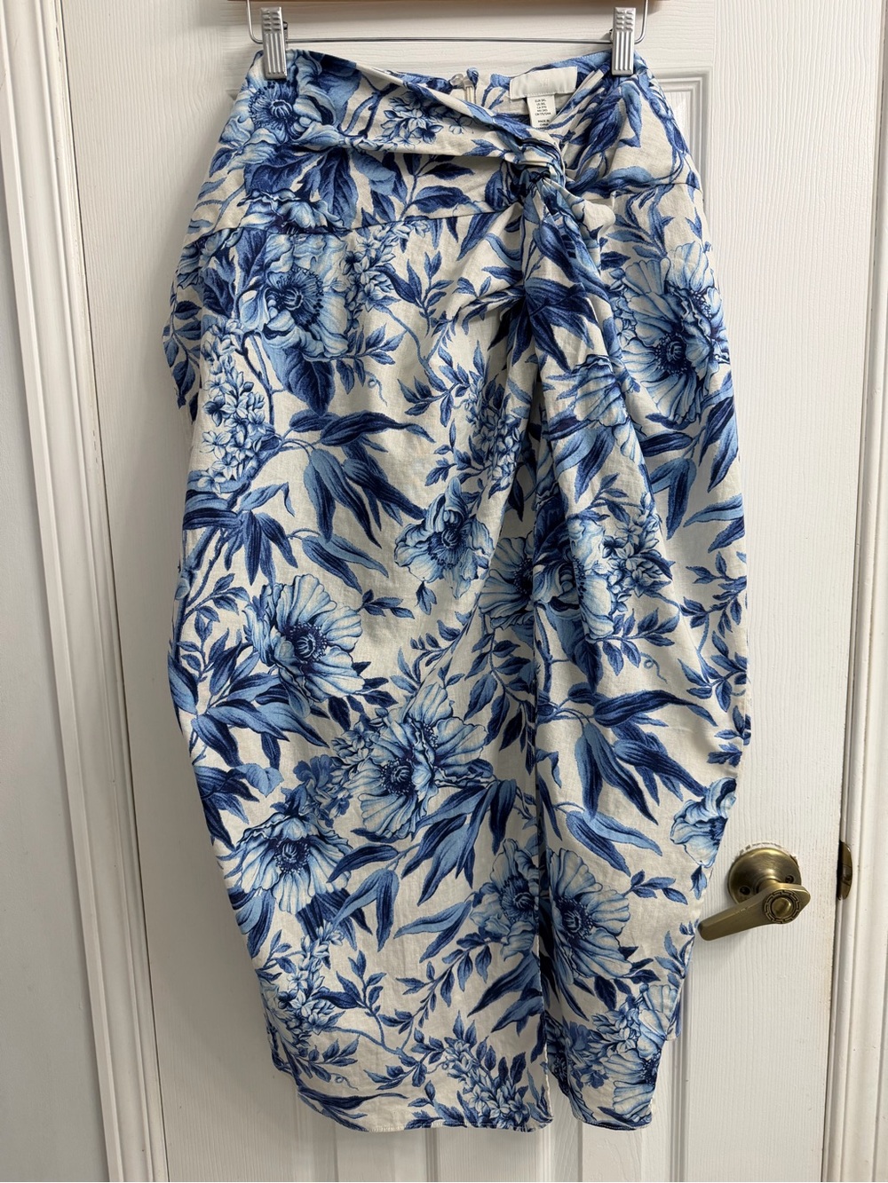 H&M Blue and White Floral Maxi Skirt